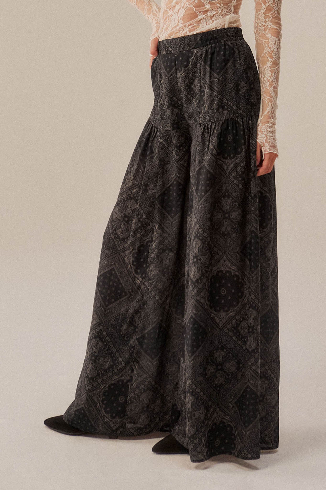 Paisley Parade Bandana-Print Gathered Wide-Leg Pants - ShopPromesa
