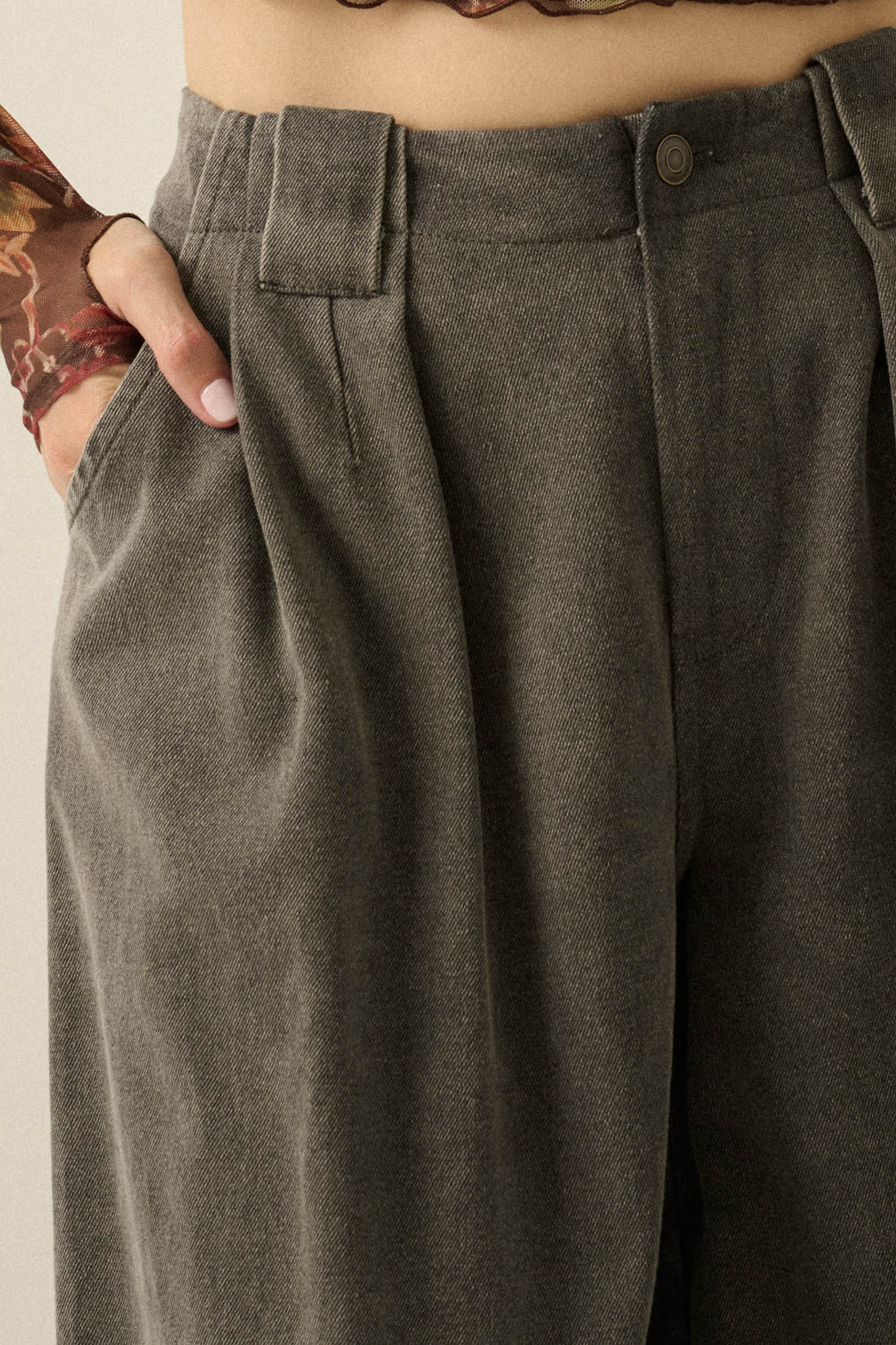 Step Ahead Denim Pleated Wide-Leg Pocket Pants - ShopPromesa