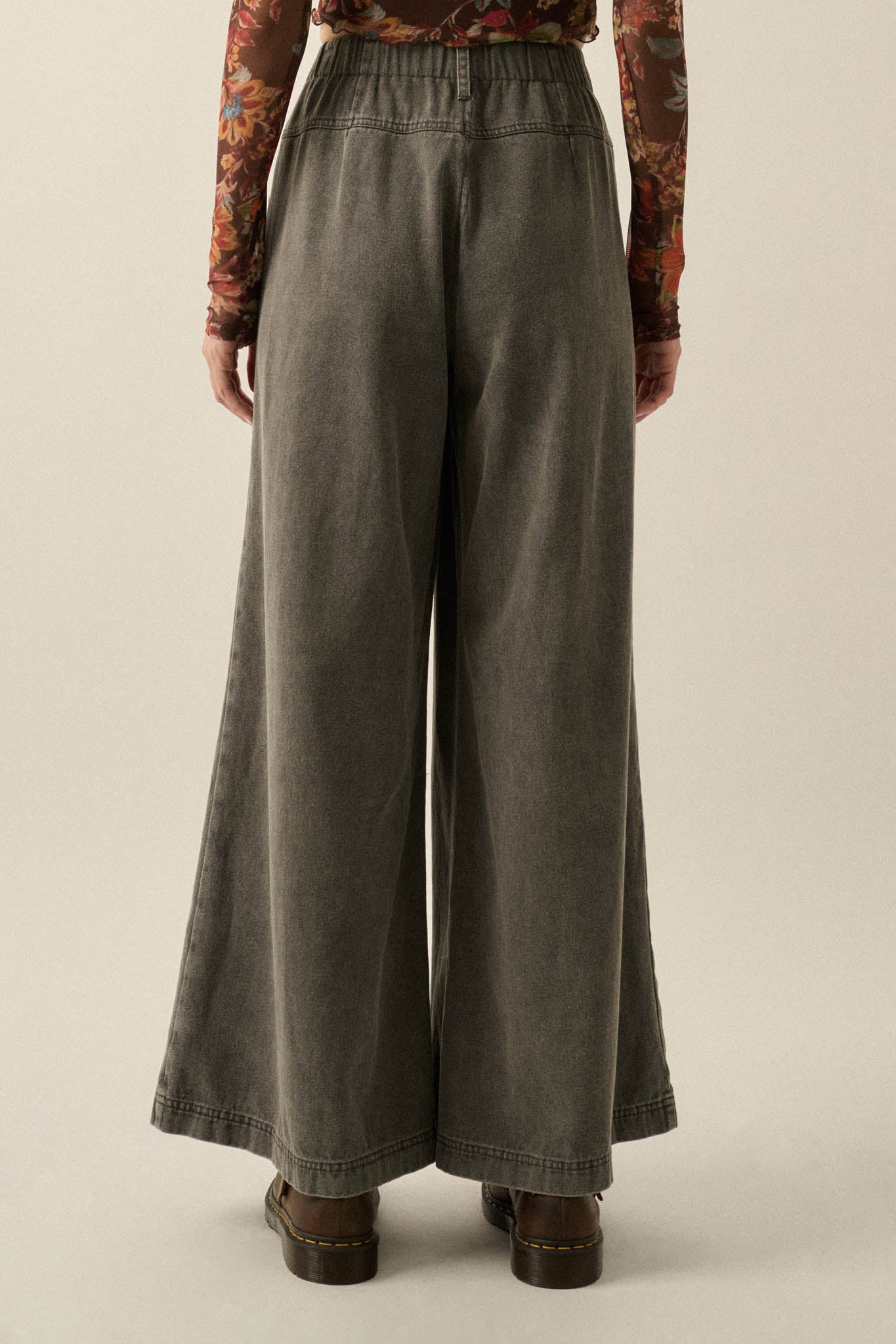 Step Ahead Denim Pleated Wide-Leg Pocket Pants - ShopPromesa