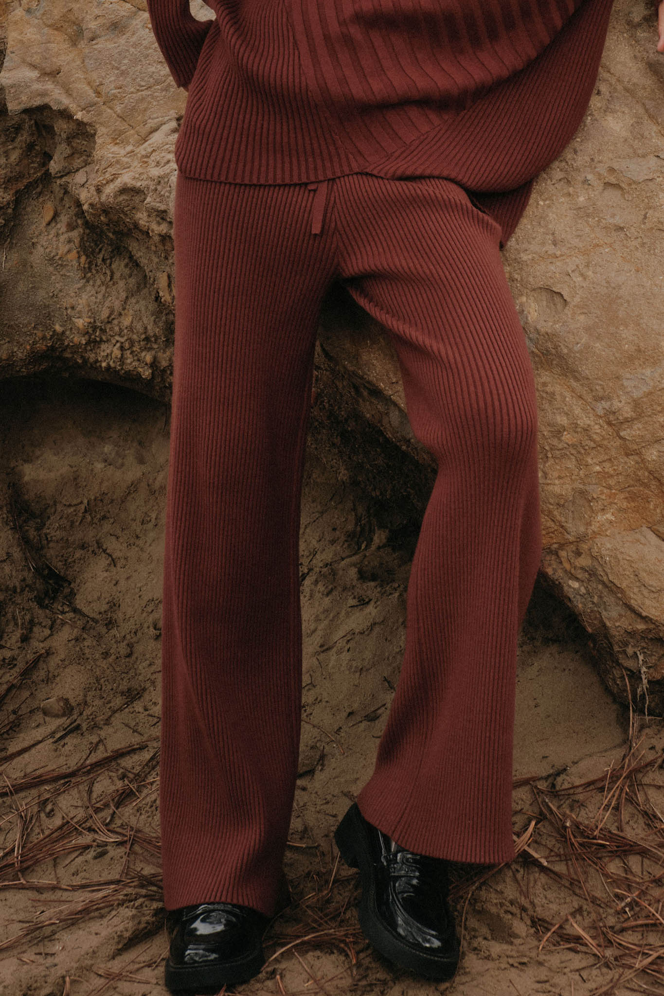 Downtown Lounge Ribbed Knit Drawstring Sweater Pants - ShopPromesa