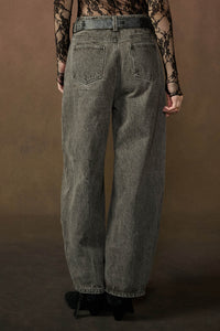Great Strides Vintage-Wash Low-Rise Barrel Jeans - ShopPromesa