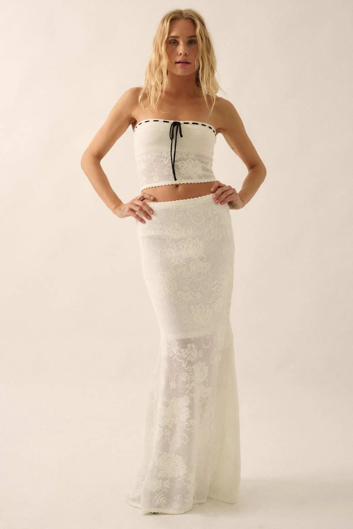 Beguiling Blooms Floral Lace Mermaid Maxi Skirt - ShopPromesa