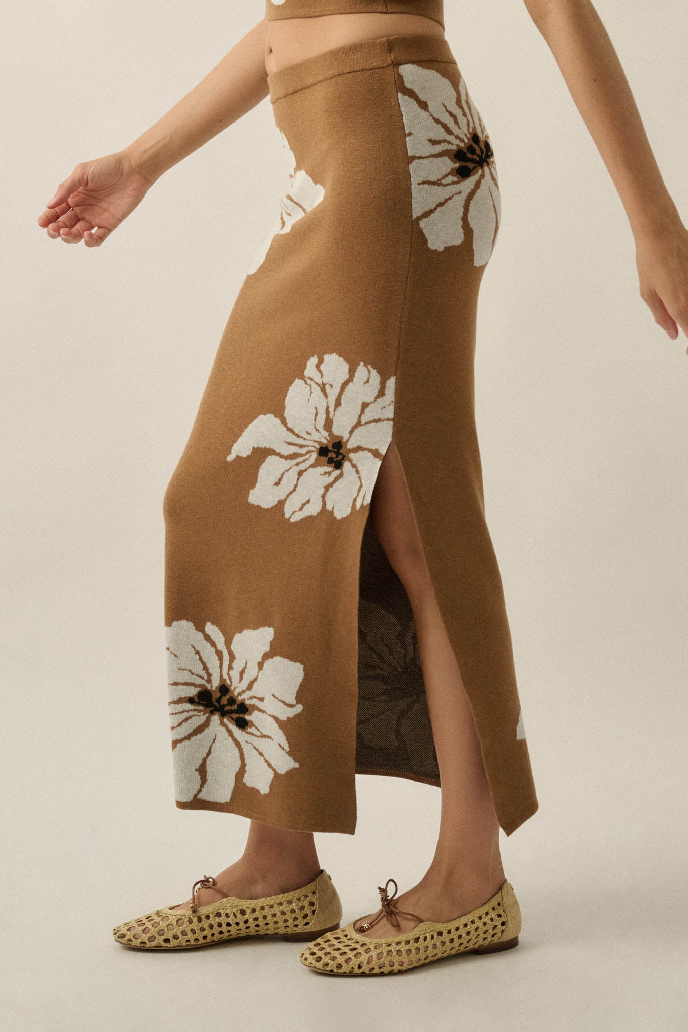Hibiscus Blooms Floral Jacquard-Knit Maxi Skirt - ShopPromesa