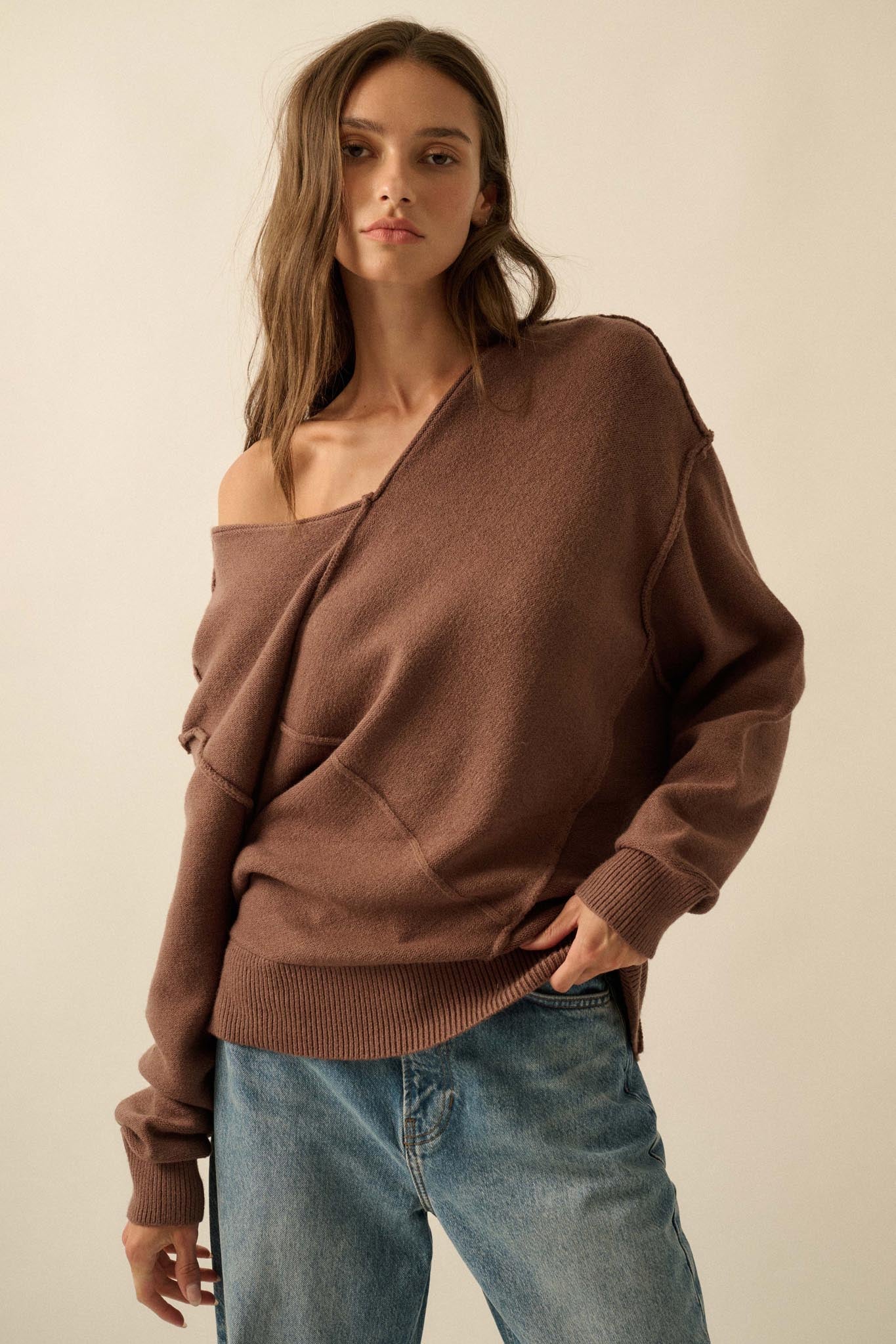 A Cute Angle Asymmetrical Exposed-Seam Sweater - ShopPromesa