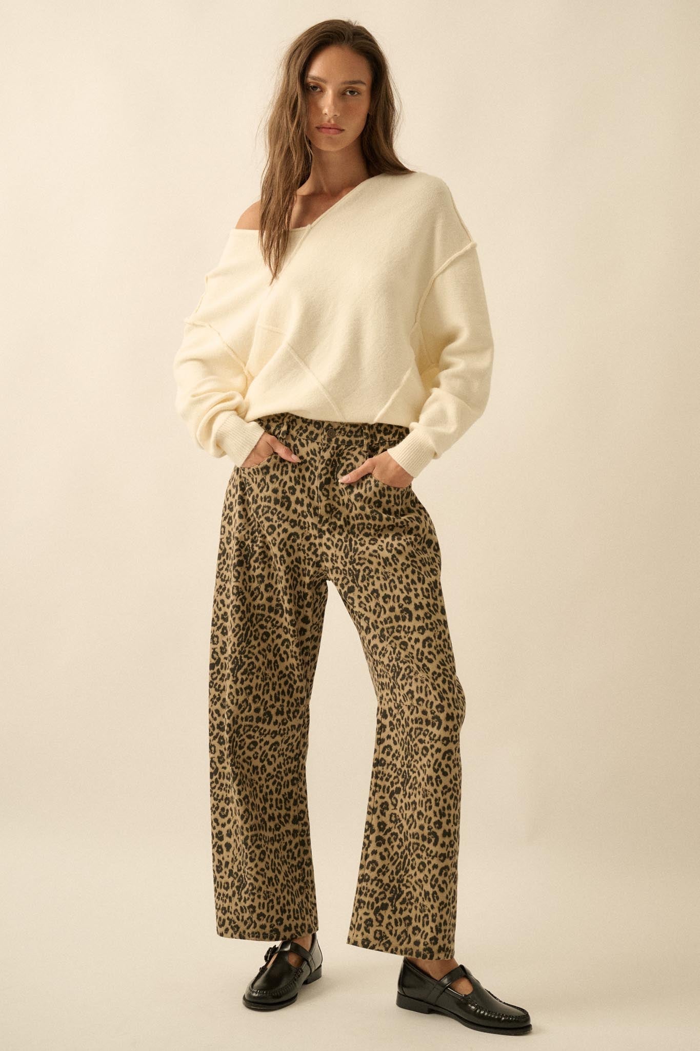 A Cute Angle Asymmetrical Exposed-Seam Sweater - ShopPromesa