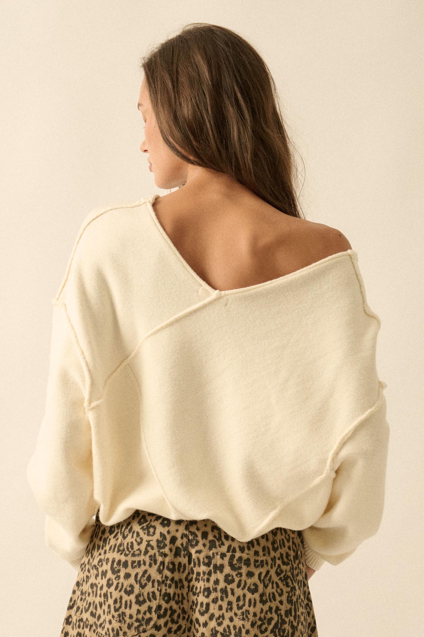 A Cute Angle Asymmetrical Exposed-Seam Sweater - ShopPromesa