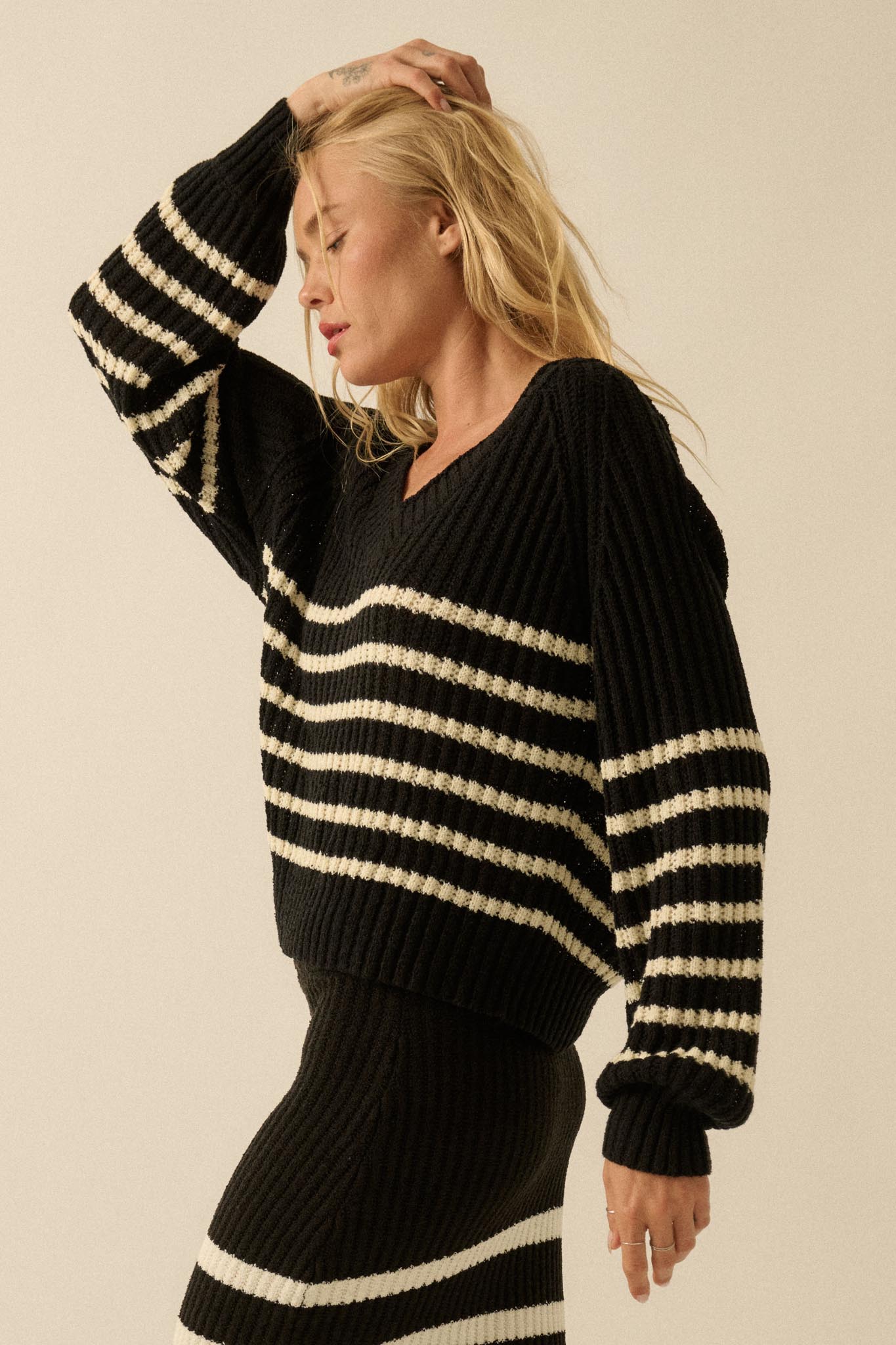 Promise the Label Striped Rib-Knit V-Neck Sweater - ShopPromesa