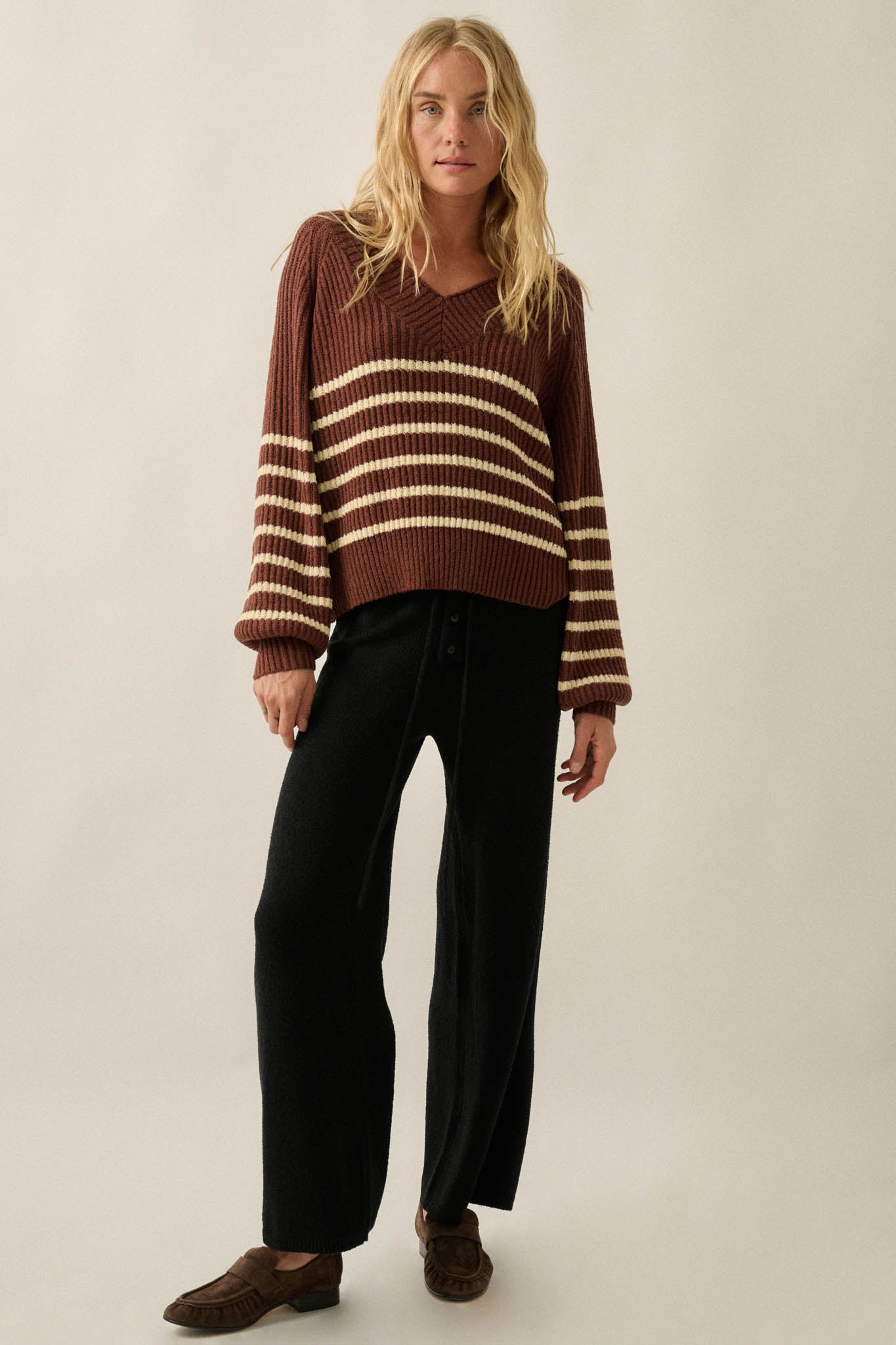 Promise the Label Striped Rib-Knit V-Neck Sweater - ShopPromesa