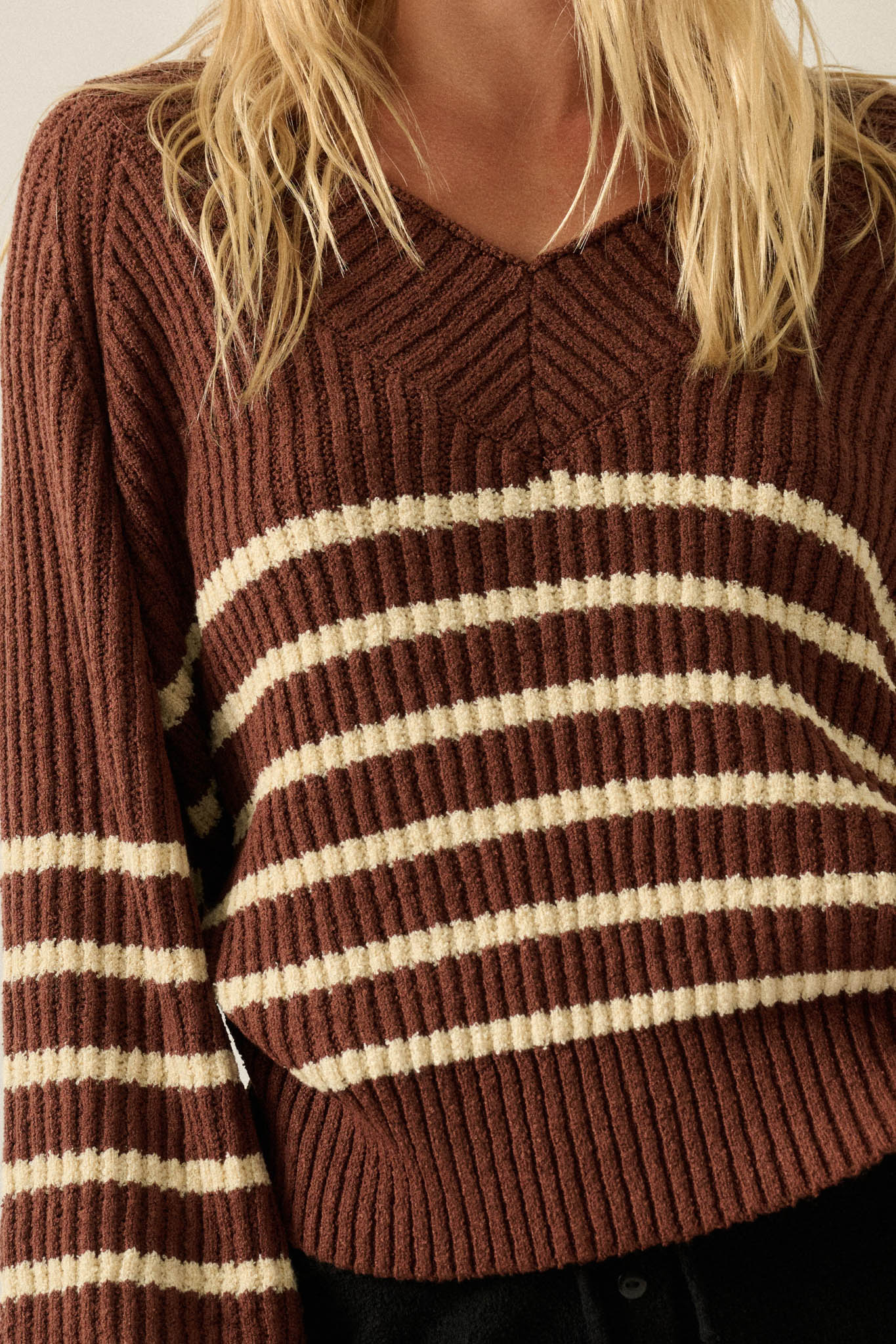 Promise the Label Striped Rib-Knit V-Neck Sweater - ShopPromesa