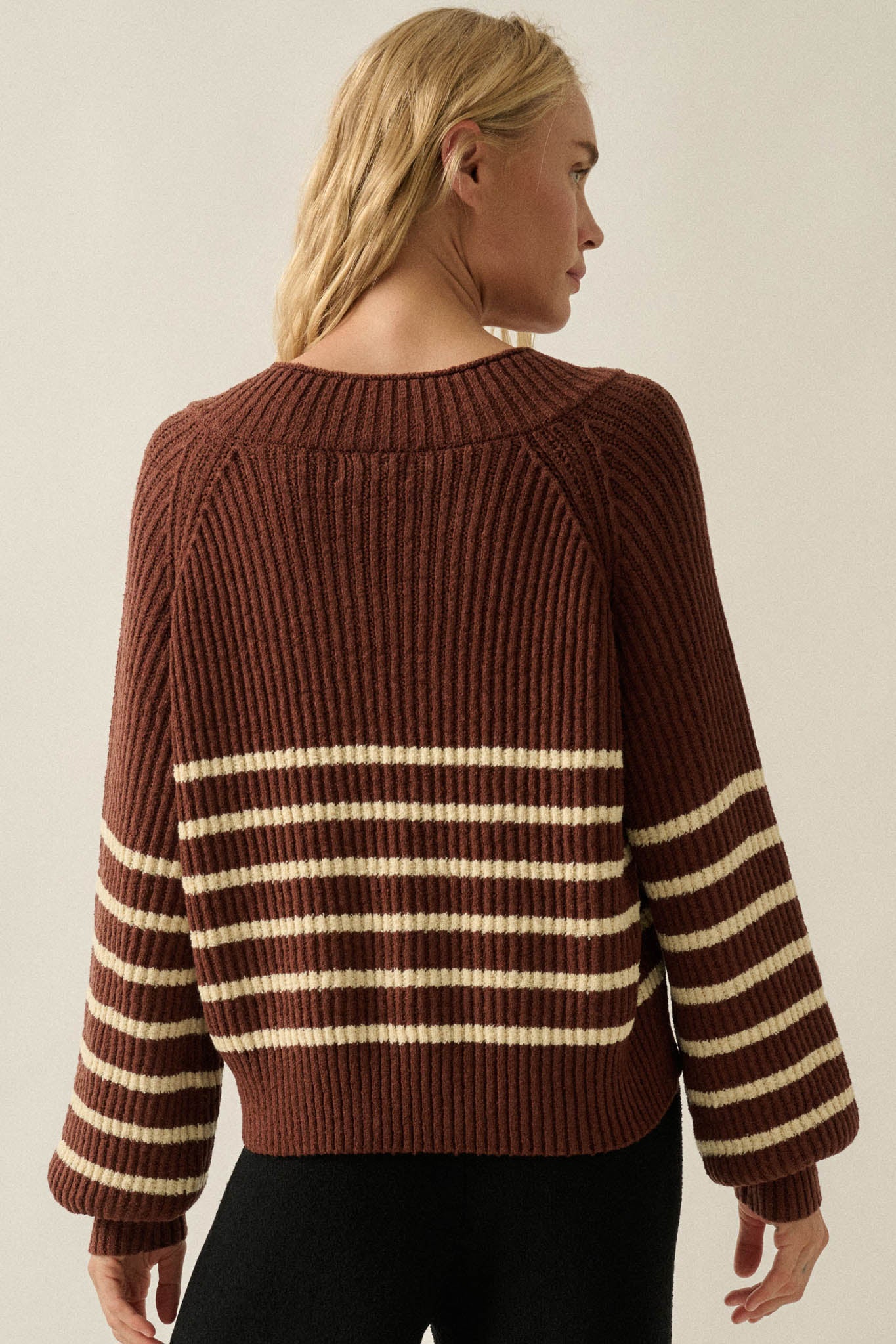Promise the Label Striped Rib-Knit V-Neck Sweater - ShopPromesa