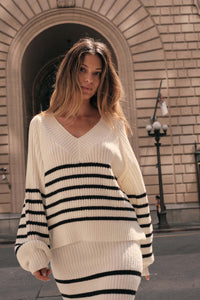 Promise the Label Striped Rib-Knit V-Neck Sweater - ShopPromesa
