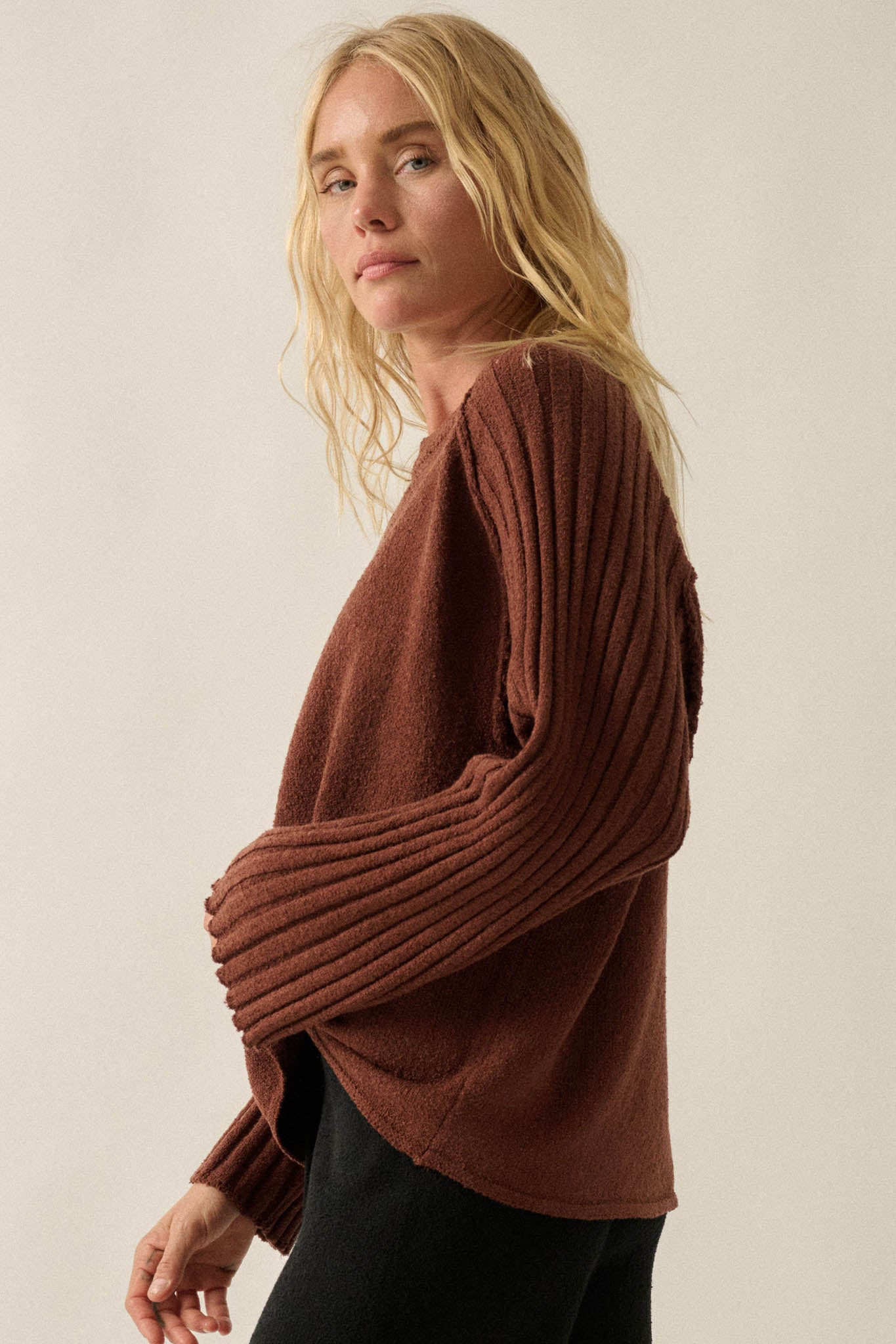 Promise the Label Textured Ribbed-Sleeve Sweater - ShopPromesa