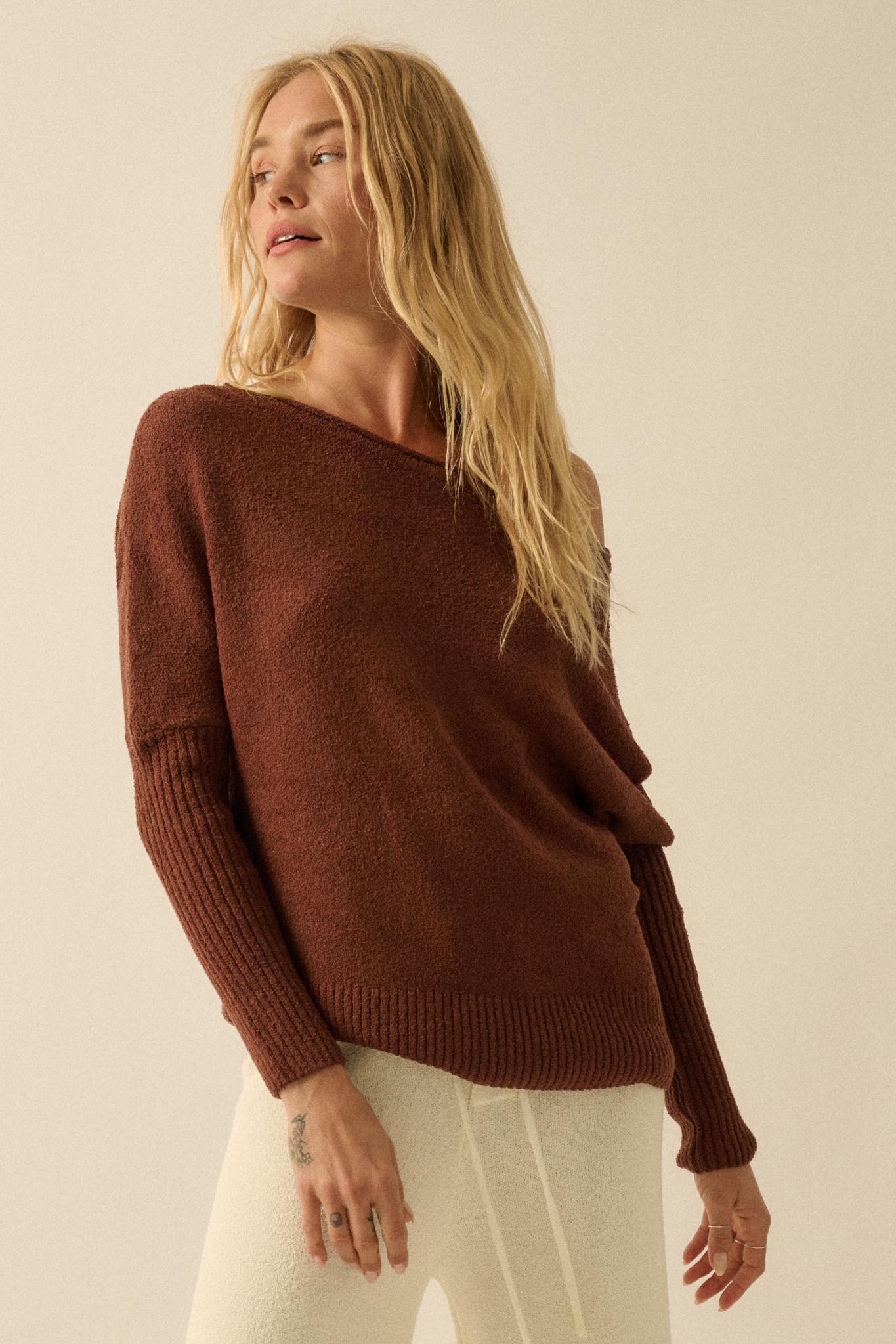 Promise the Label Textured One-Shoulder Sweater - ShopPromesa