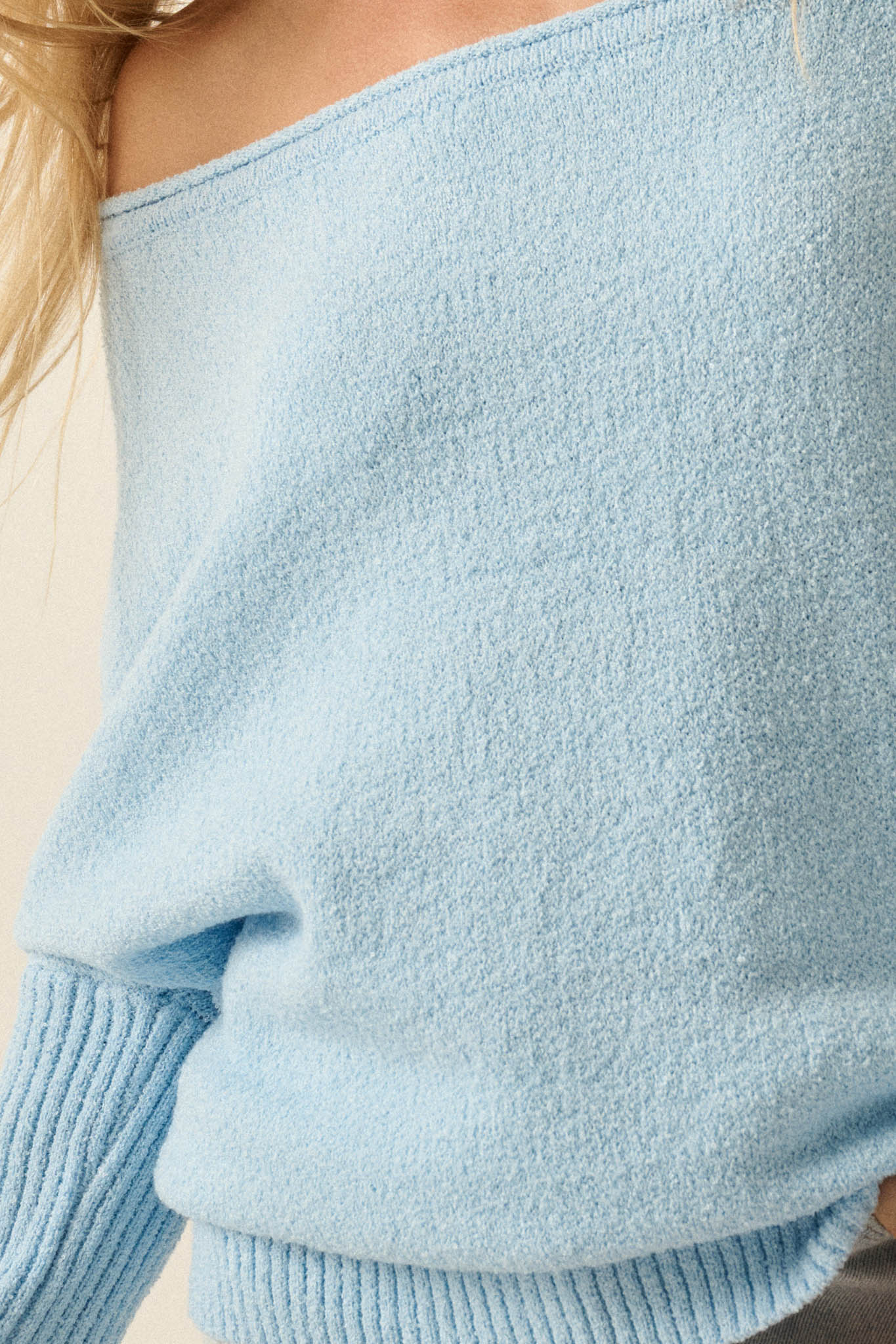 Promise the Label Textured One-Shoulder Sweater - ShopPromesa