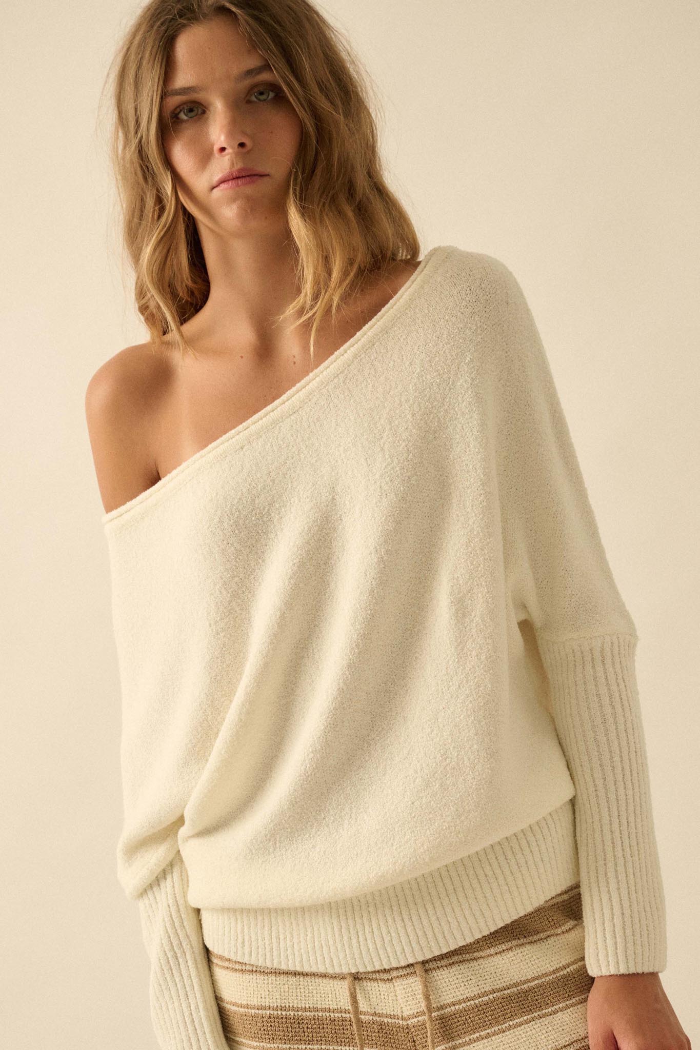 Promise the Label Textured One-Shoulder Sweater - ShopPromesa