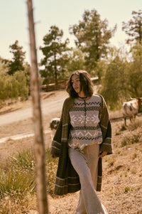 Snowy Peaks Oversize Alpine-Knit Sweater - ShopPromesa