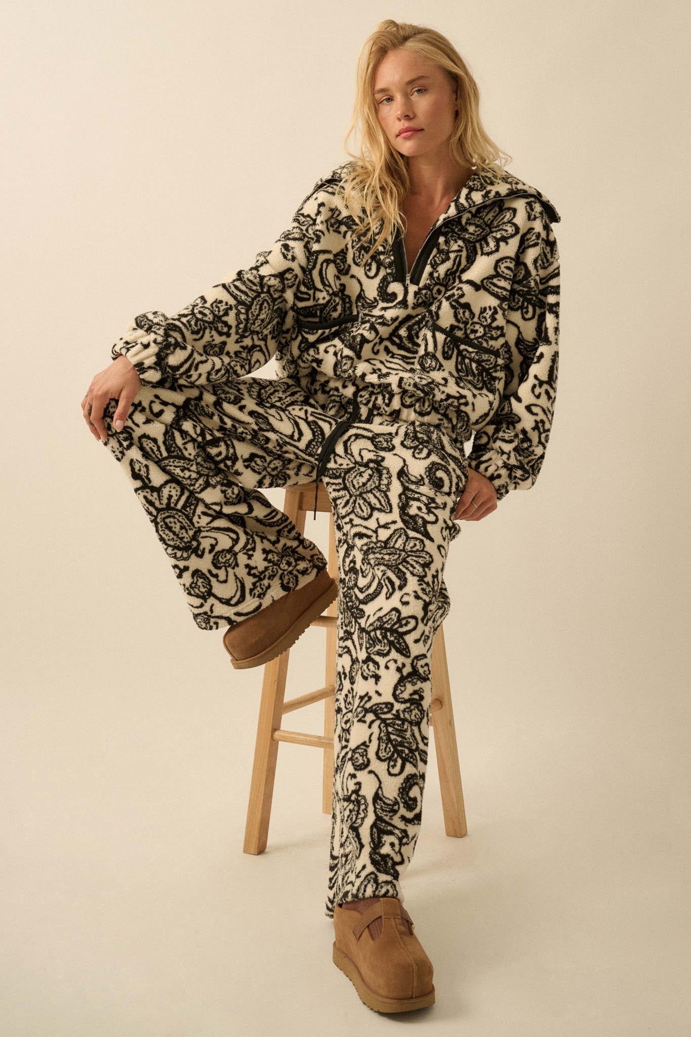 Dream World Paisley Fleece Half-Zip Pullover - ShopPromesa