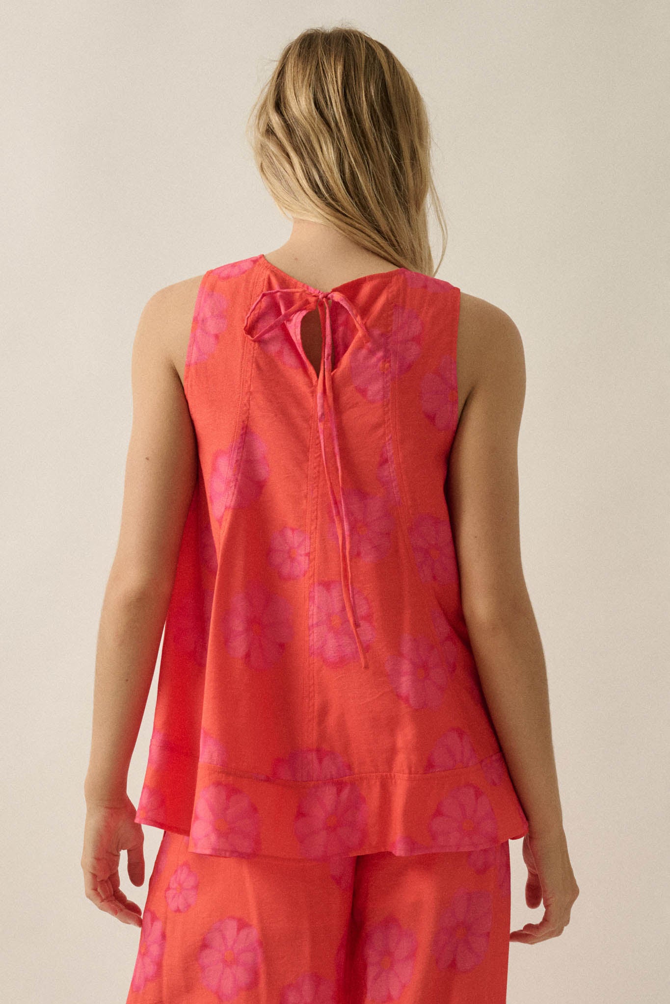 So Delightful Floral Sleeveless A-Line Swing Top - ShopPromesa