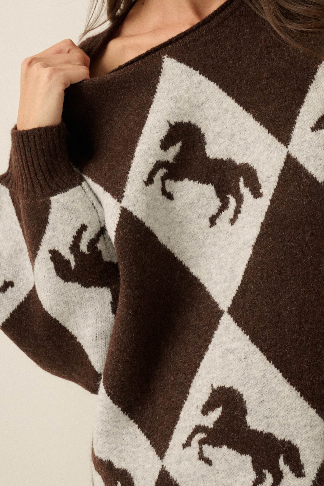 Show Pony Horse-Motif Diamond Check Sweater - ShopPromesa