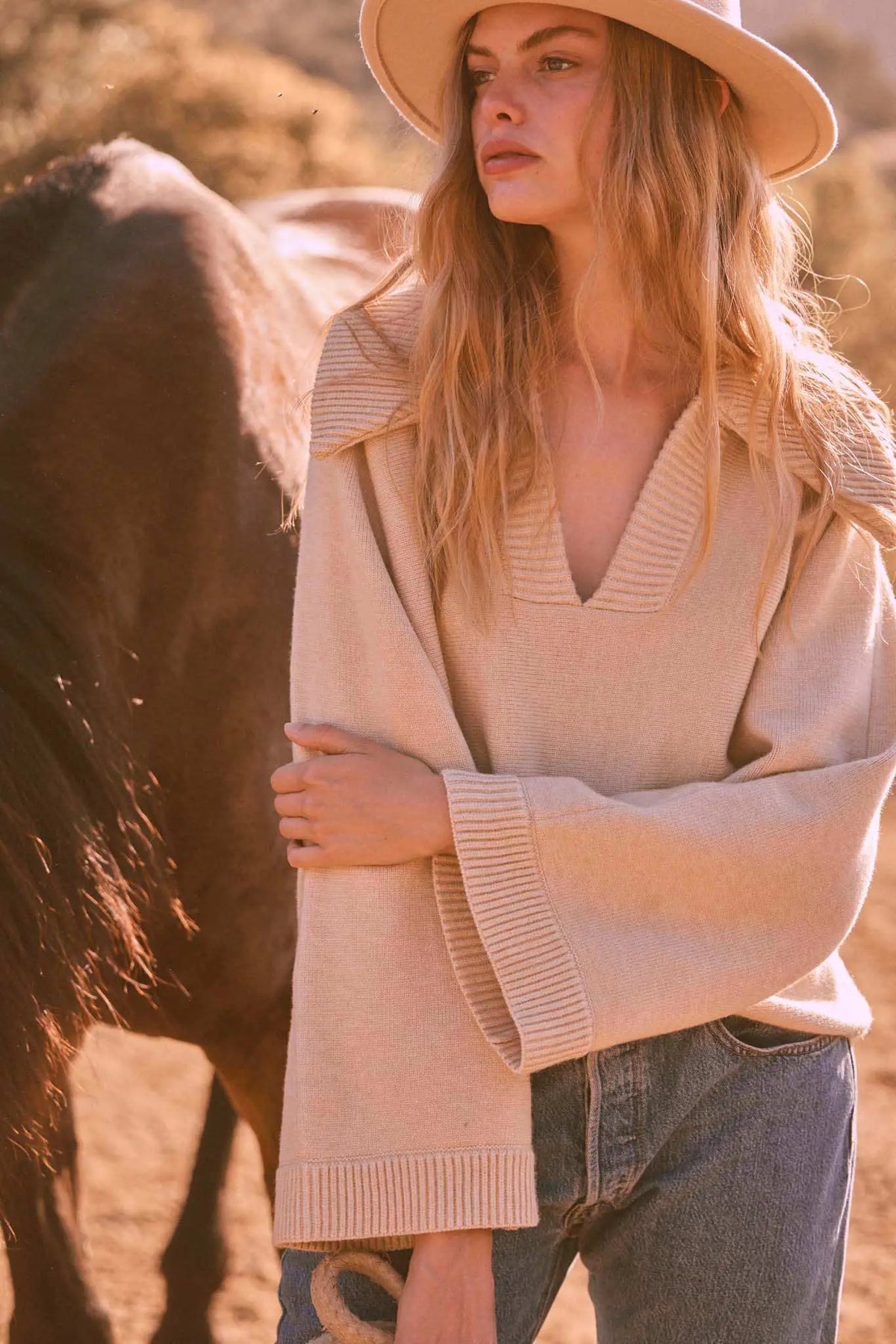 新品【Ameri VINTAGE】SWEAT WITH SHEER TOP American Vintage Damsville Pullover in Dragee Chine | REVOLVE