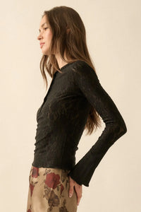 Casual Grace Floral Lace Raglan Henley Top - ShopPromesa