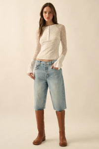 Casual Grace Floral Lace Raglan Henley Top - ShopPromesa