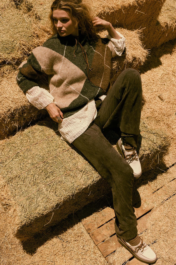 Crossing Paths Argyle Knit Collared Sweater - ShopPromesa