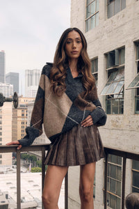 Crossing Paths Argyle Knit Collared Sweater - ShopPromesa