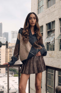 Crossing Paths Argyle Knit Collared Sweater - ShopPromesa