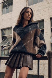 Crossing Paths Argyle Knit Collared Sweater - ShopPromesa