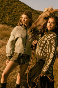 Good to Go Exposed-Seam Banded-Hem Sweater - ShopPromesa