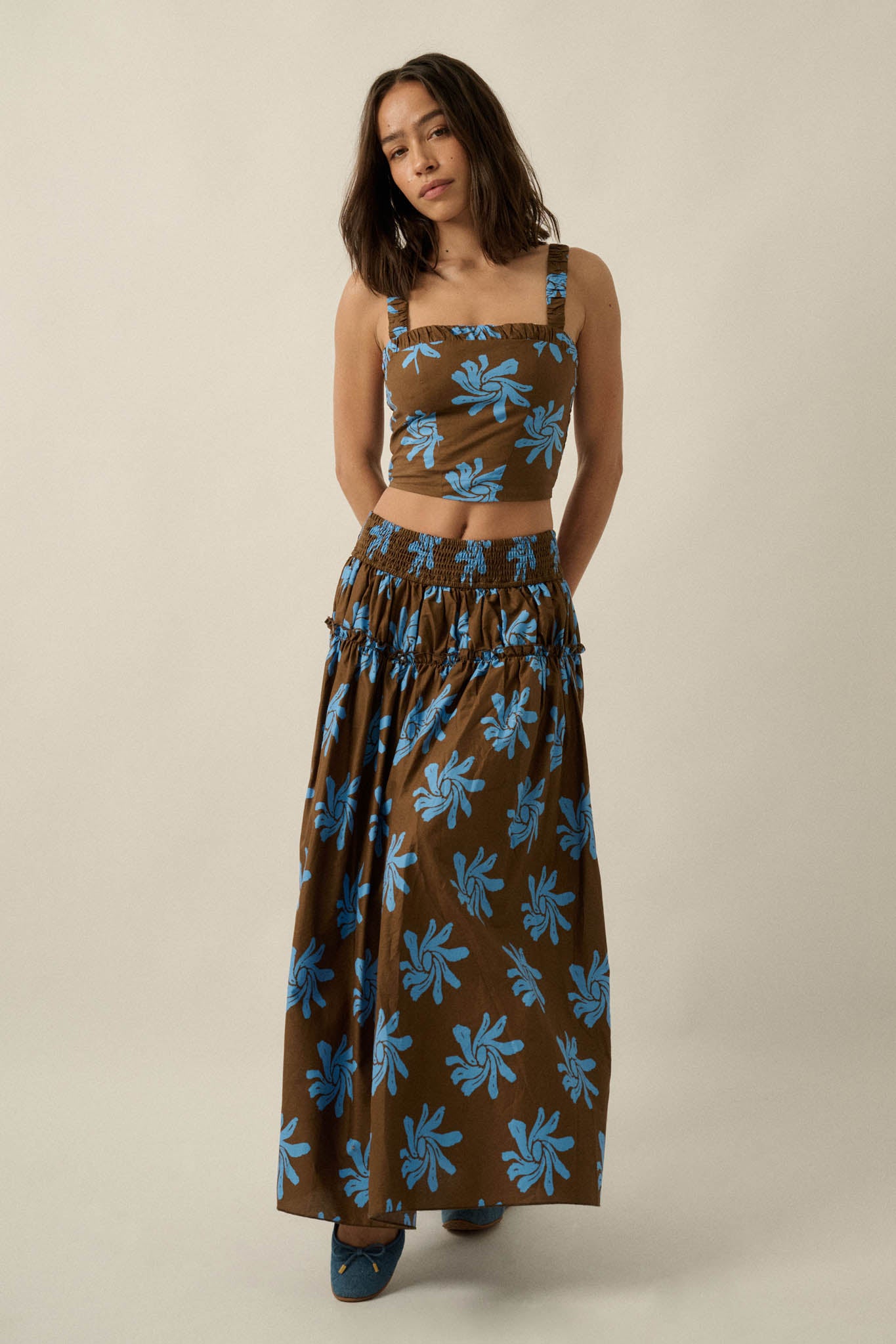 Petals Twirl Floral-Print Cropped Tank Top - ShopPromesa
