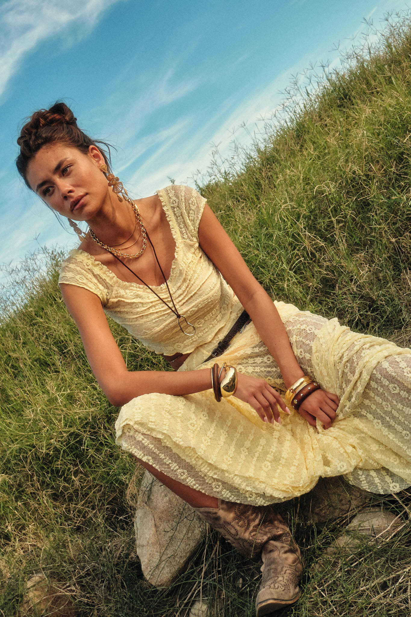 Lacy Blooms Floral Lace Cropped V-Neck Top - ShopPromesa