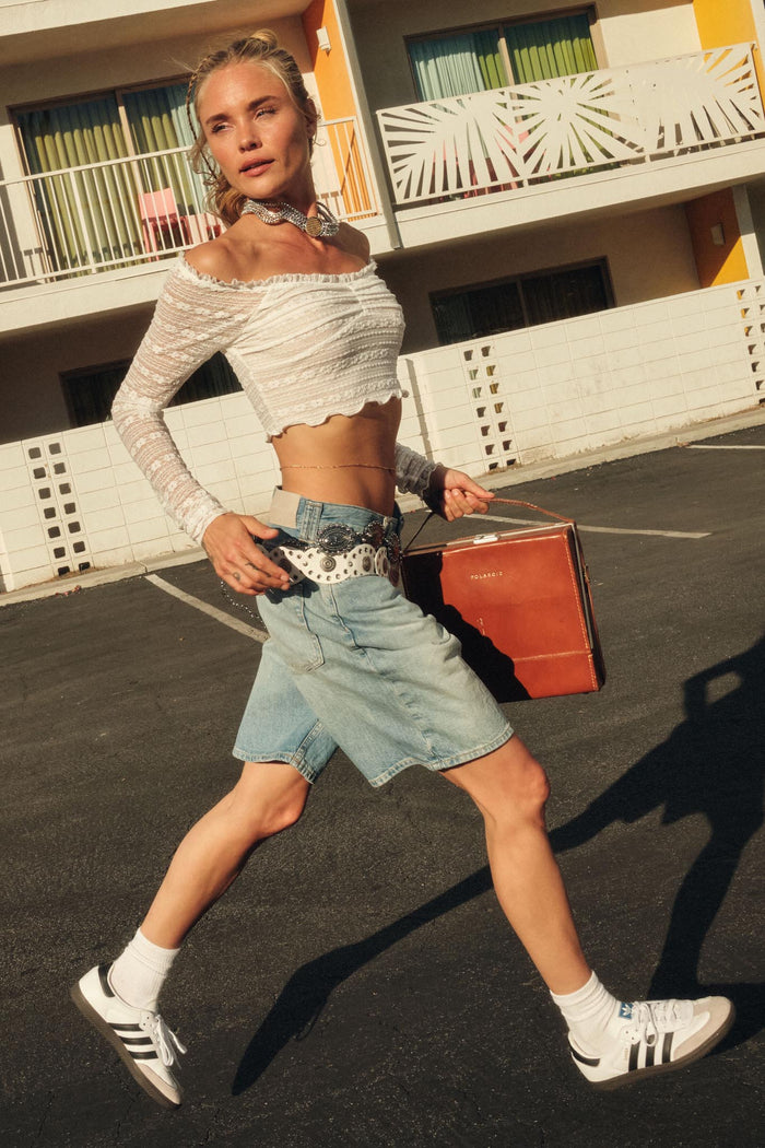 Beautiful Life Floral Lace Long-Sleeve Crop top - ShopPromesa