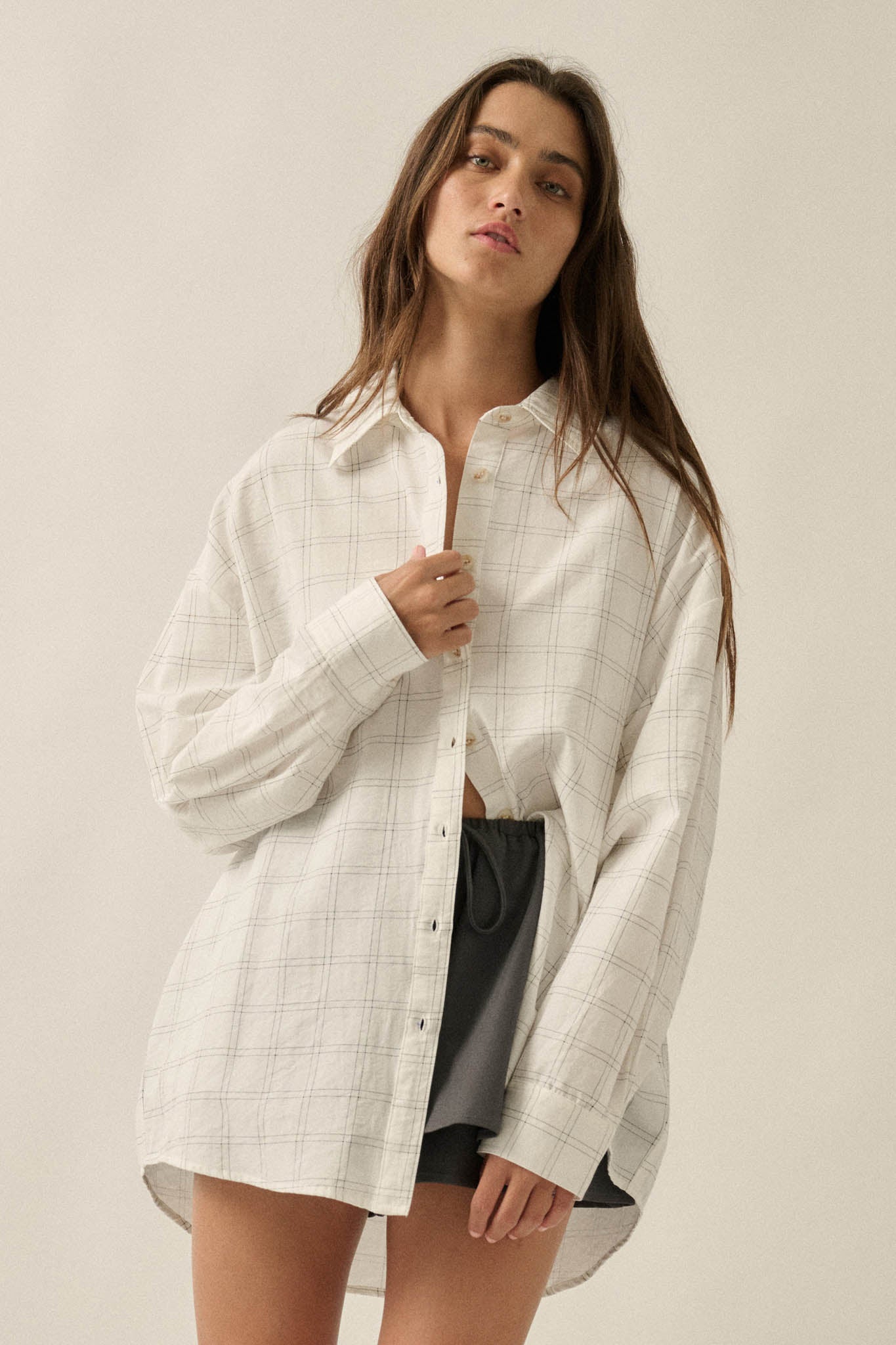 Box Office Plaid Oversize Button-Up Collared Shirt - ShopPromesa