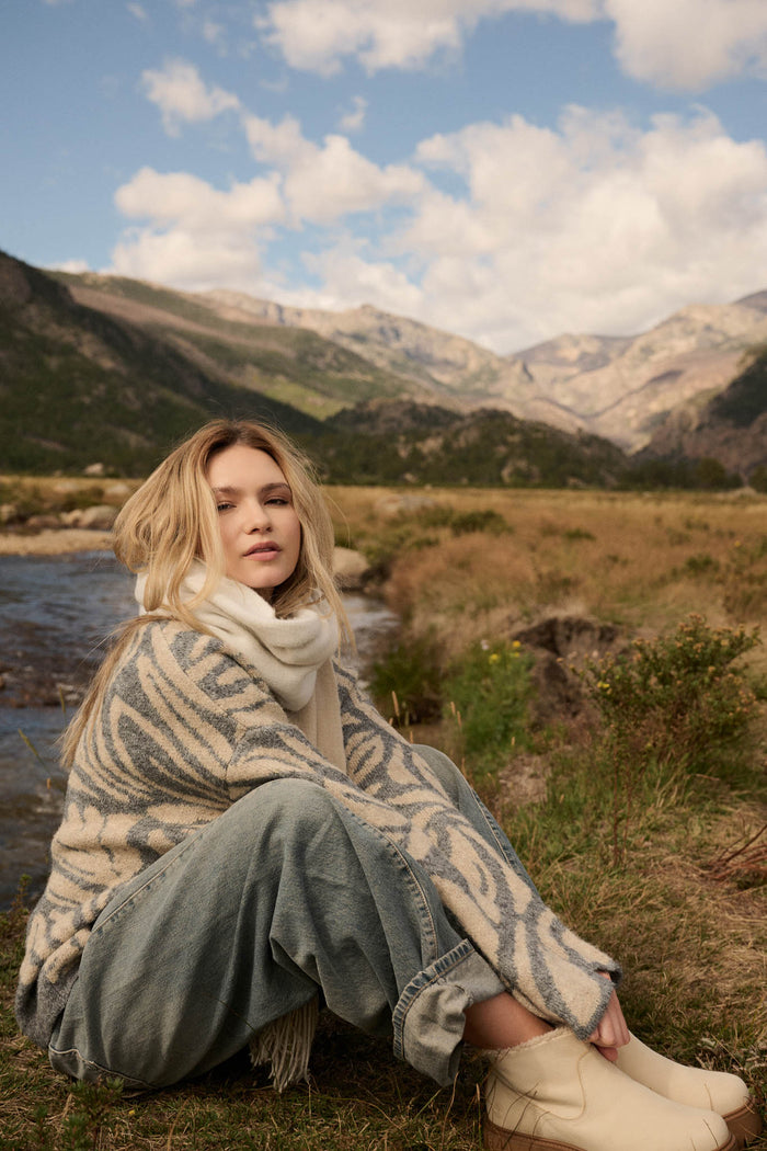 Branching Out Floral Jacquard-Knit Oversize Sweater - ShopPromesa
