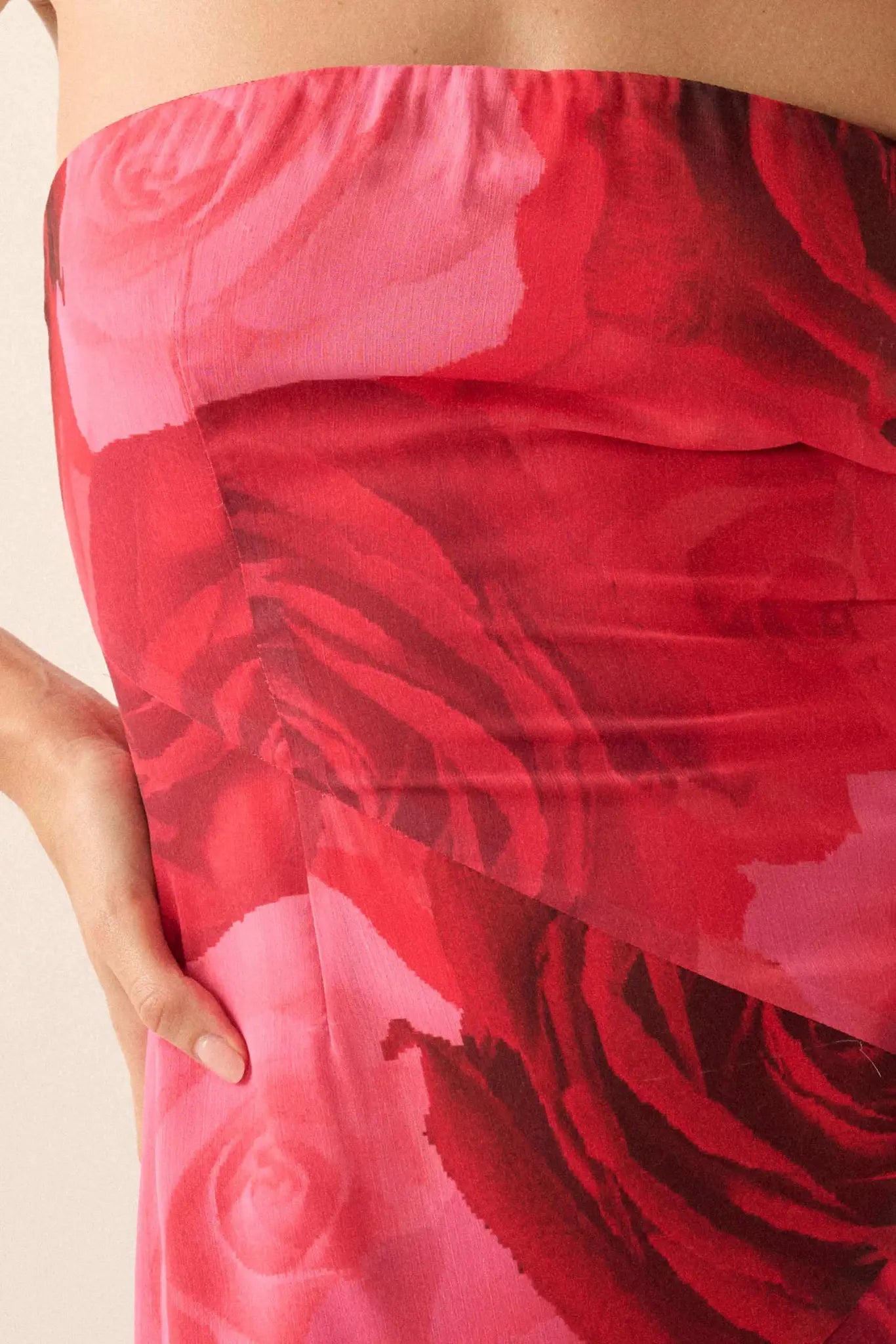 Roses Bloom Floral Strapless Drop-Waist Maxi Dress, Red / M Roses Bloom Floral Strapless Drop-Waist Maxi Dress, Red / M