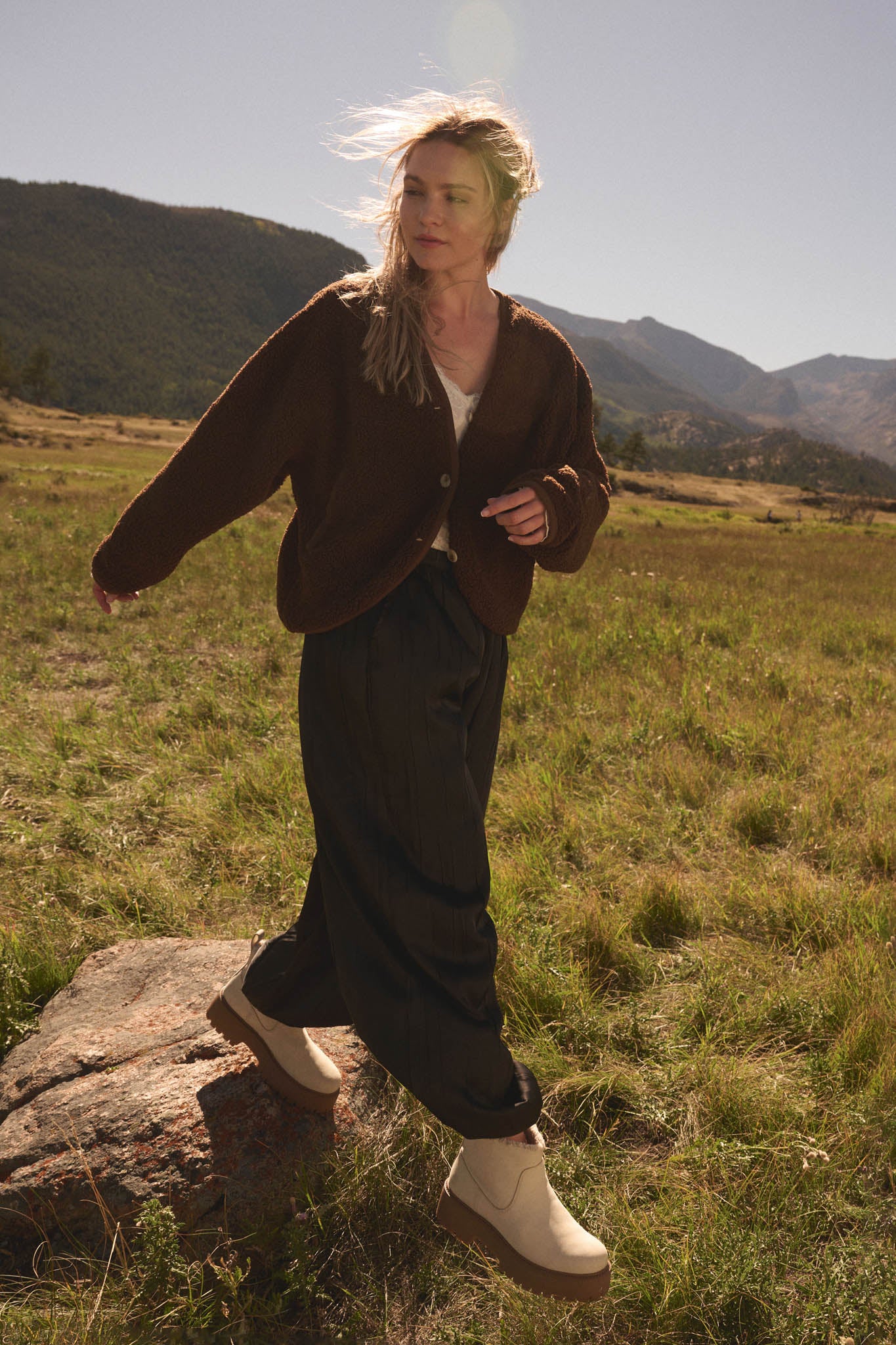 Soft Serenity Fleece Button-Up V-Neck Cardigan - ShopPromesa