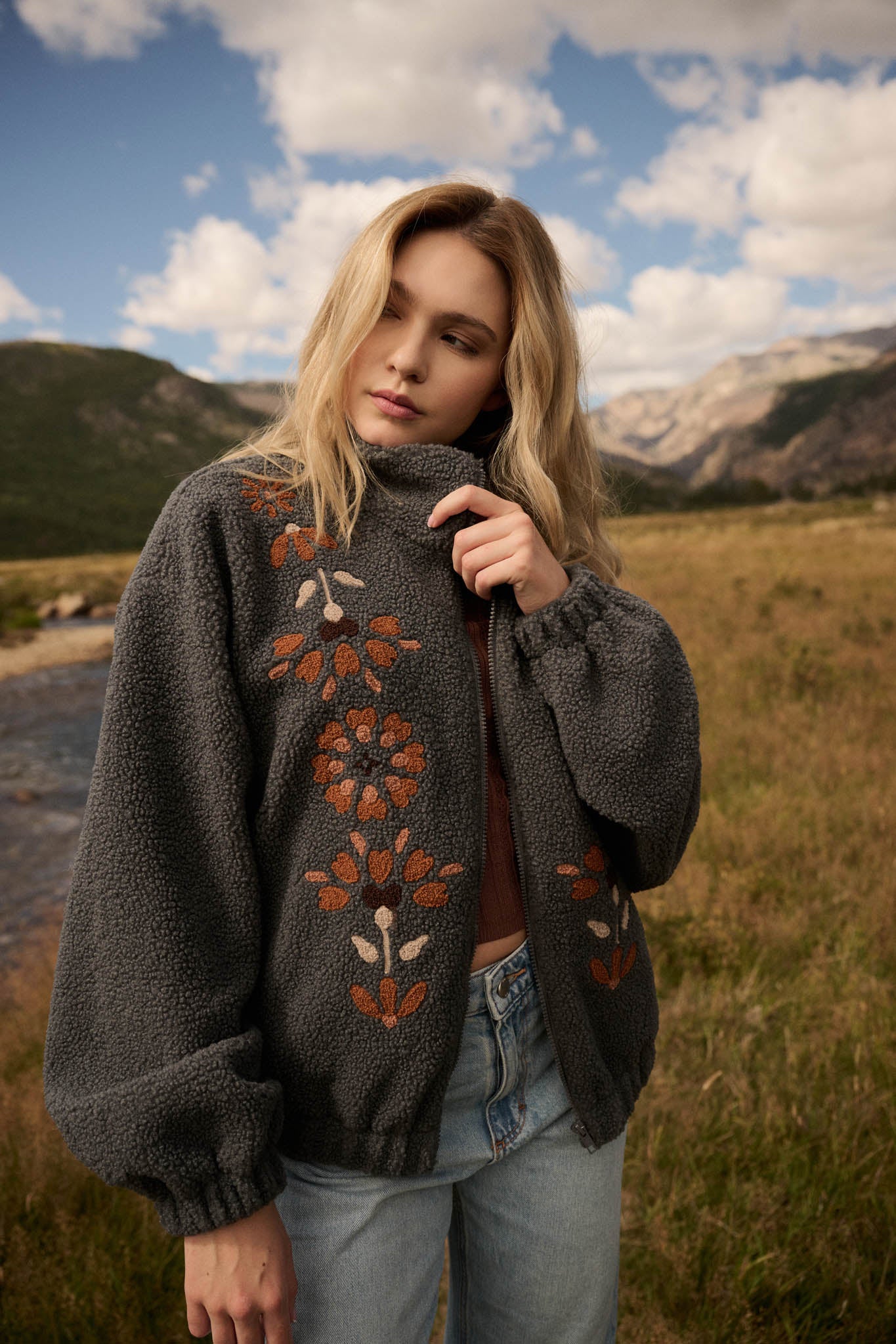 Blooming Hills Floral-Embroidered Fleece Jacket - ShopPromesa