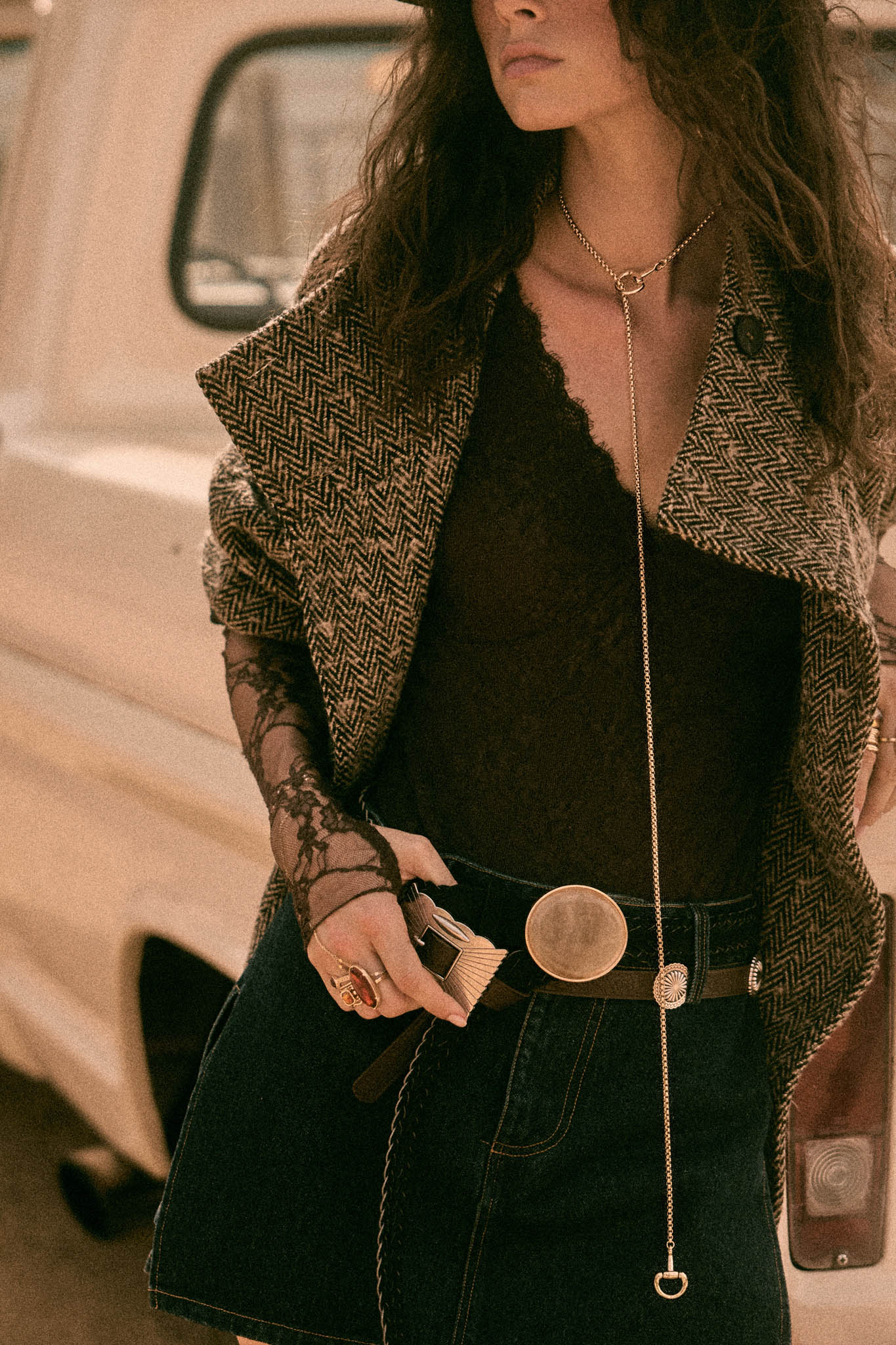 Del Mar Gold Box-Chain Horsebit Lariat Necklace - ShopPromesa