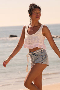 Happy Feeling Cropped Crochet Lace Tank Top - ShopPromesa