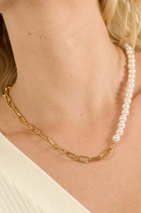 Olvera Pearl and Chain Necklace - ShopPromesa