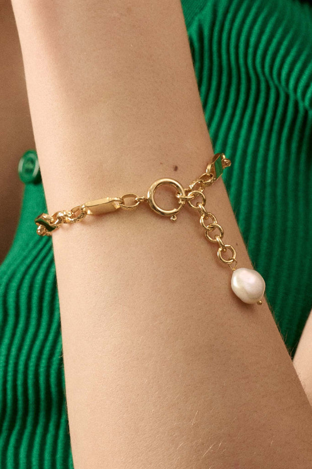 Malibu Point Gold Pearl Pendant Bracelet - ShopPromesa