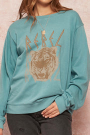 Rebel Tiger Vintage Graphic Sweatshirt - ShopPromesa