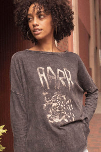 RARR Leopard Vintage Long-Sleeve Graphic Tee - ShopPromesa