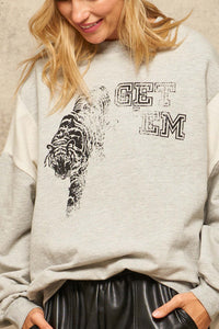 Get Em Tiger Vintage Graphic Sweatshirt - ShopPromesa