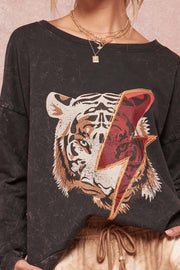 Thunderbolt Tiger Vintage Graphic Sweatshirt - ShopPromesa