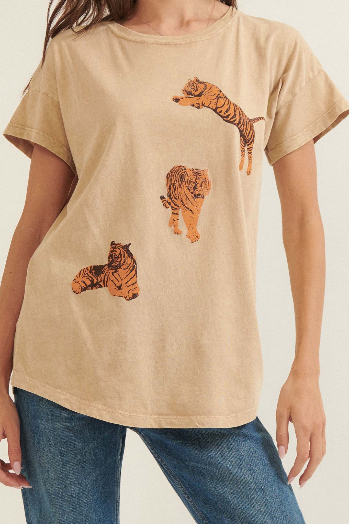 Tiger Trio Vintage-Wash Graphic Tee - ShopPromesa