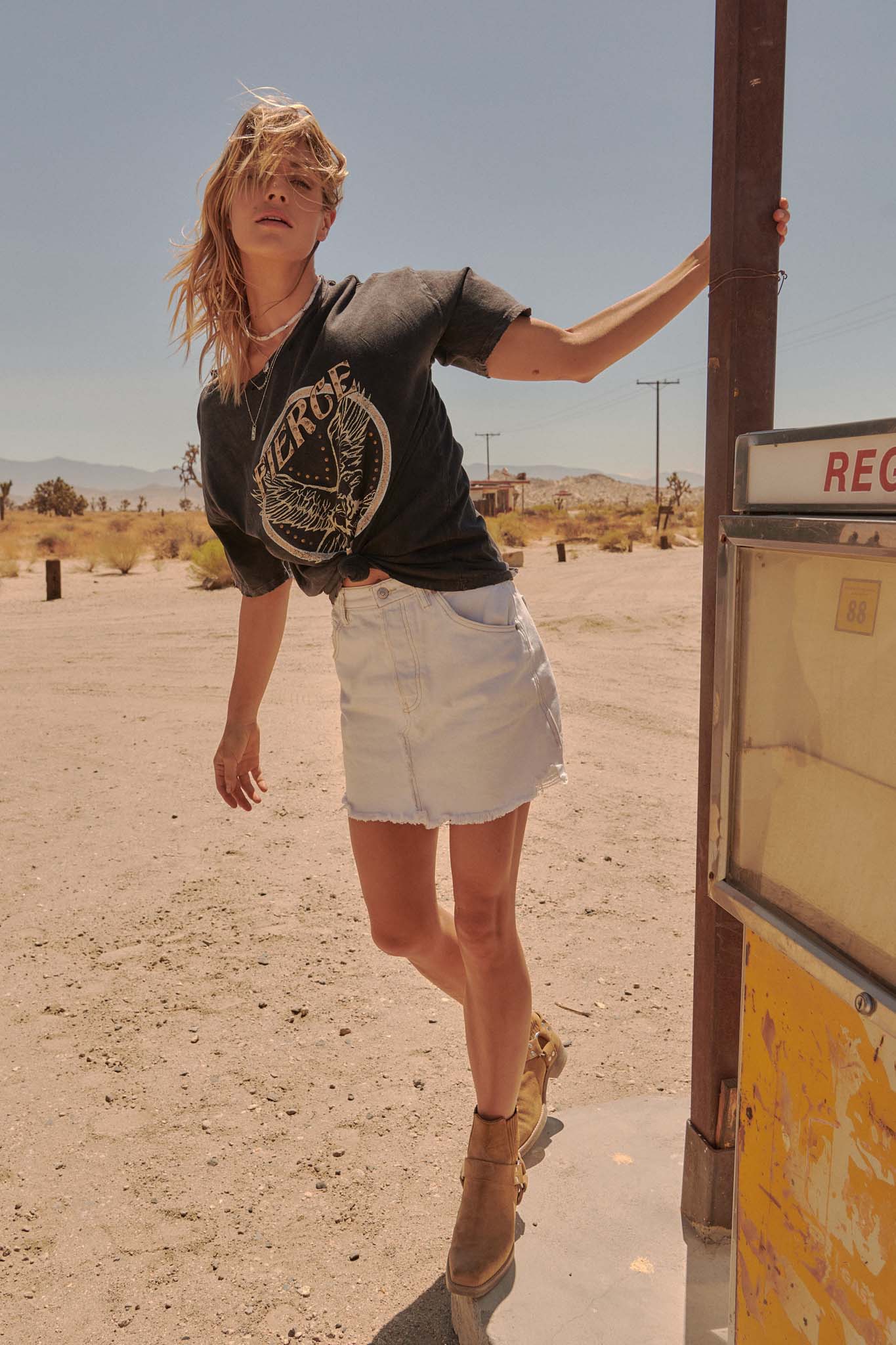 Fierce Eagle Studded Vintage-Wash Graphic Tee - ShopPromesa