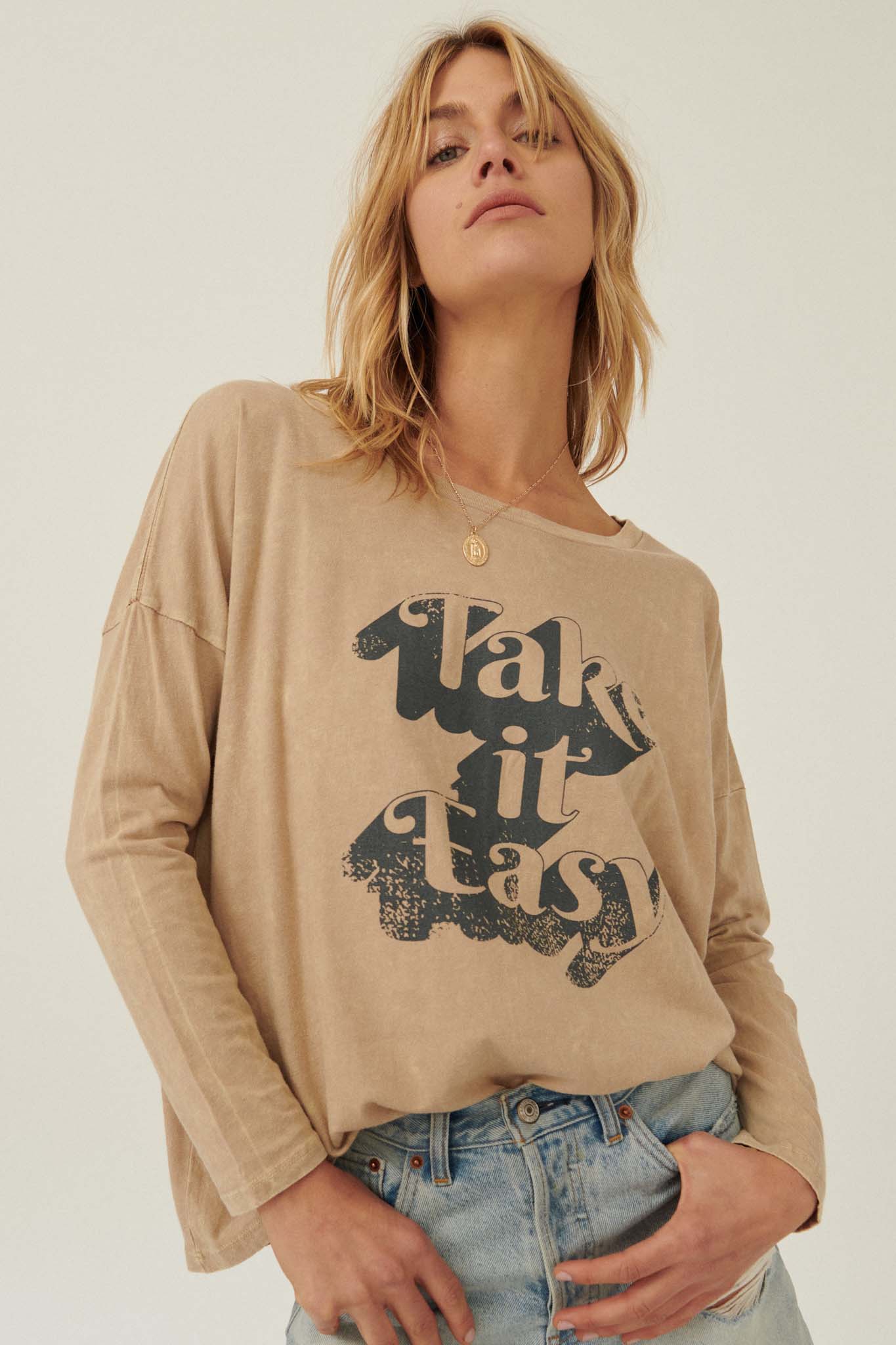 Take It Easy Vintage Long-Sleeve Graphic Tee - ShopPromesa